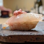 鮨しゅんじ - 料理写真:氷見のカワハギ