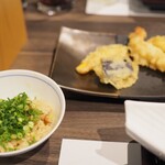 グランヴィリオホテル 宮島 和蔵 - 穴子飯　と　天ぷら　（バイキング）