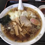 宝来屋 - ワンタン麺