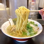 一文字 結 - ・春菊中華そば(平打ち麺) 1,000円/税込