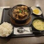 ゴウヒンエン - 黄燜鶏米飯定食950円〜♪