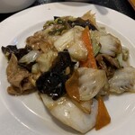 中華料理 全家福 - キクラゲと白菜炒め