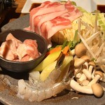 ajiambarugurou - 2人前　今回4名なのでこれを食べたら次が運ばれてきます♫