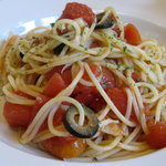 マグノリア - トマトとオリーブ～本日のパスタ