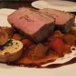 デザミ - 仔羊のロースト プロバンサル風