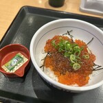 Nakau - いくら丼（ご飯少なめ）
                      850円