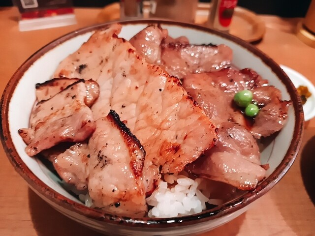 Sumiyaki Buta-don Waton photo 4