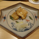 鮨 と、志 - 伝助穴子の幽庵焼き　ゆずカブラ