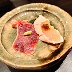 おみ乃 椿 - 高原比内地鶏の砂肝とササミ　山葵とちり酢(おろし醤油)で