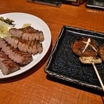 キーチャンズ - 善治郎の牛たん580円と椎茸焼き