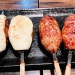 Motsuyaki Enjin - チーズつくねと、ノーマルつくね  ♡♡