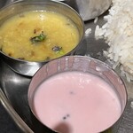 南インド料理 葉菜 - ダルカレーとライタ