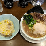 うまいヨゆうちゃんラーメン - ラーメン並850円＋チャーハン500円