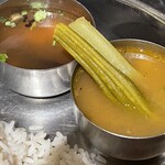南インド料理 葉菜 - ラッサムとサンバル
