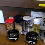 うまいヨゆうちゃんラーメン - 卓上味変調味料