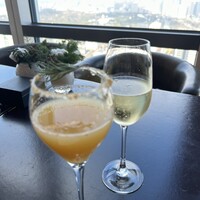 ザ タヴァン グリル＆ラウンジ - 