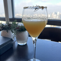 ザ タヴァン グリル＆ラウンジ - 