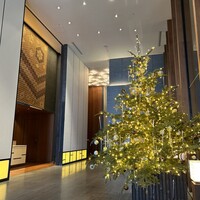 ザ タヴァン グリル＆ラウンジ - 