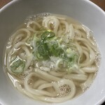 うどん屋 どん伝 - かけうどん450円