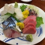 味美 - ヒラメ、アジ、マグロ、しめ鯖、ヤリイカ