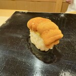 日本橋蛎殻町 すぎた - 馬糞雲丹握り