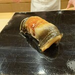 日本橋蛎殻町 すぎた - 穴子握り 煮詰め