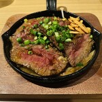 鉄板肉バル オニガシマ - 