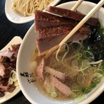 支那ソバ 小むろ - 刻み叉焼ガバーッと