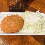 Kamakura Sake Ten Nakanoki Taten - 肉屋のメンチカツ【日替わり】。