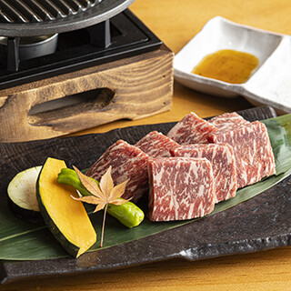 Enjoy Tamba Beef Uchihira Steak! Our recommended “Hana Course”