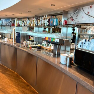 Munich Airport Lufthansa Business Lounge G_2