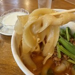 刀削麺・火鍋・西安料理 XI’AN - 刀削麺 持ち上げ