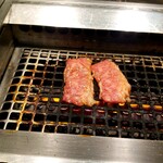 朝鮮飯店 - なんのお肉だったかな(´･ω･`)？