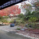 東京竹葉亭 - 席から見える庭園