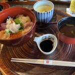 東京竹葉亭 - 海鮮ちらし寿司