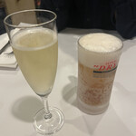 シェ・トト - シャンディガフとスパークリングワイン