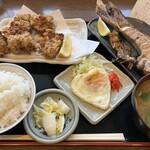 田園食堂 うめや - おかず2品定食(とり唐揚げとマグロカマ塩焼き)