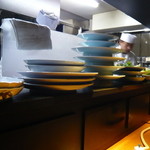 ふぐ 福治 - 厨房＆カウンター