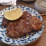 もつ焼 まるい - ・タン 300円