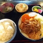 南総庵 - 料理写真:生姜焼き定食 980円