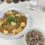 八龍 - 「マーボー丼」とスープ