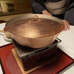 亀の井別荘 - スープ鍋