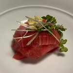 亀の井別荘 - 朝食のまぐろ