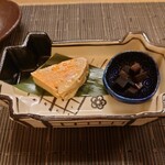 寿司 松岡 - ◯あんこうの肝（北海道余市）
      軽く味付けして炊いてある
      相性の良い奈良漬を添えてある
      との説明
      
      旨味の塊みたいなバターみたいなコクと
      とろける旨さが口の中で飽和してる❕