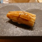 寿司 松岡 - ◯穴子（長島県対馬）
      ホンワリと煮られてる穴子
      旨味感も良く美味しい