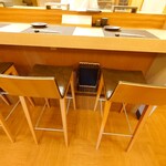 寿司 松岡 - 店内カウンター席