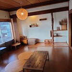 コモチヅキ - 2解釈テーブル席