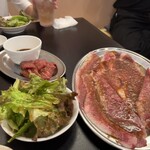 Taishuu Horumon Yakiniku Kemuriki - 