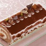 ティーラウンジ　ラ　フルール - 12月は｢ティラミスのロールケーキ｣です。ティラミスの美味しさがぎゅっとつまったロールケーキです。