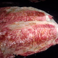 うしごろ 貫 恵比寿本店 - ザブトンすき焼き　きれいなサシです。